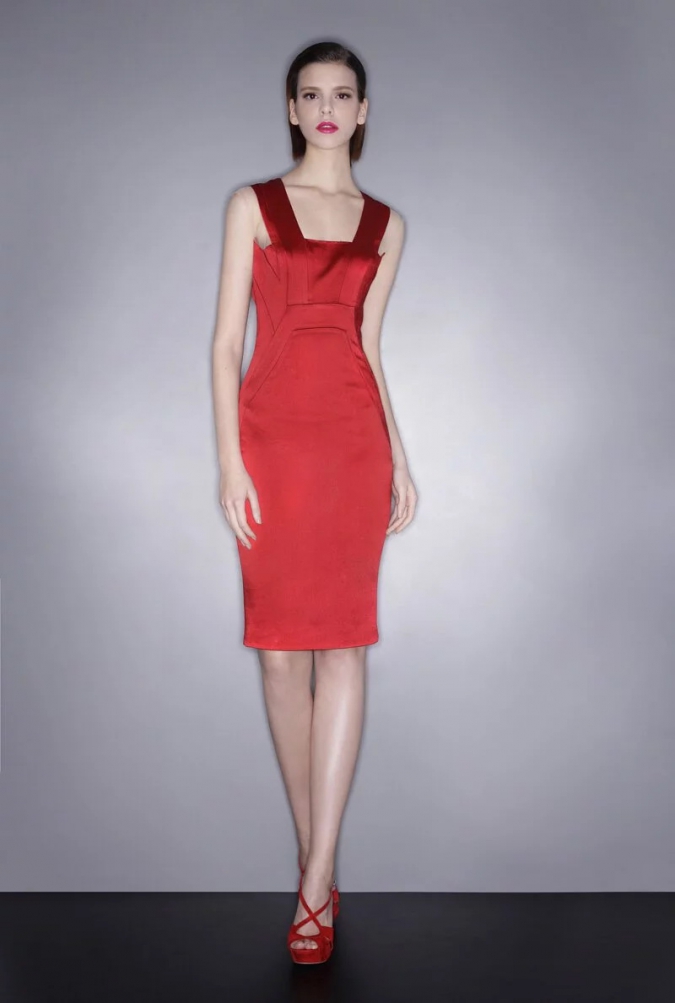紅色緞面裁片設計洋裝