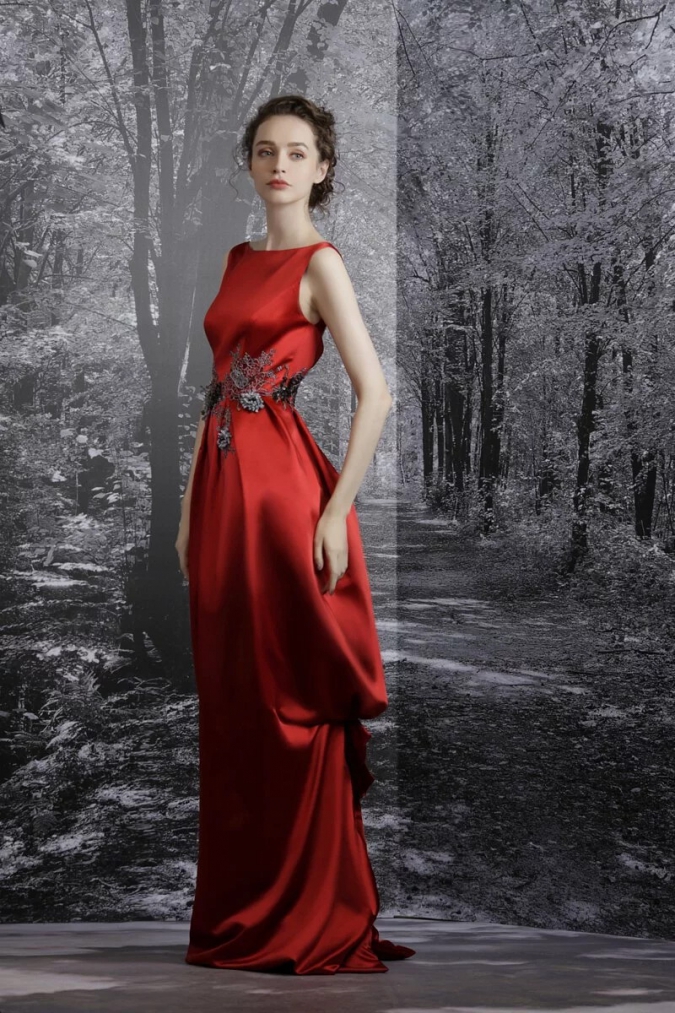 宮廷風綴蕾絲紅禮服